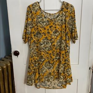 Lularoe perfect tee